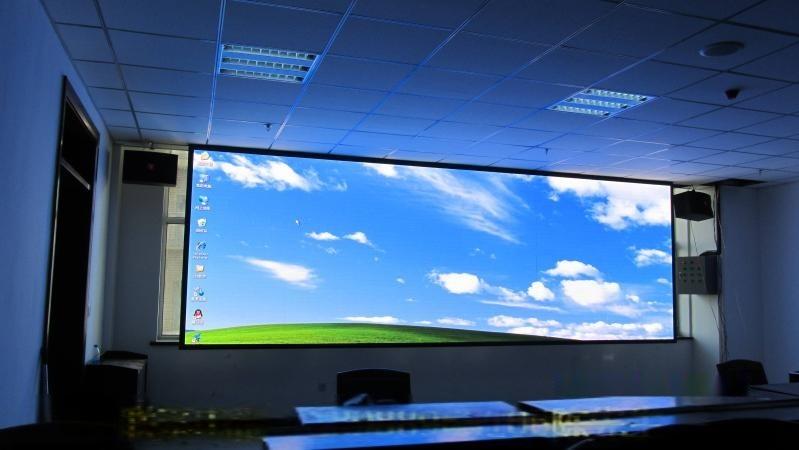 室內顯示屏使用小間距led顯示屏的優勢！